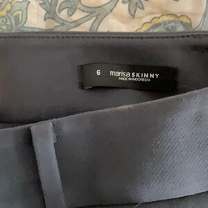 Gray straight leg ankle pant with two pockets zipper